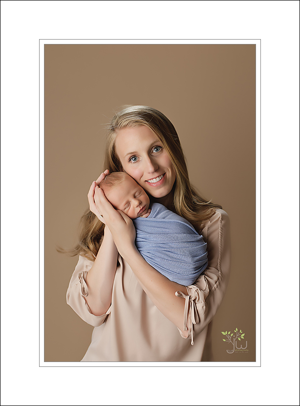 Best Tacoma newborn photographer